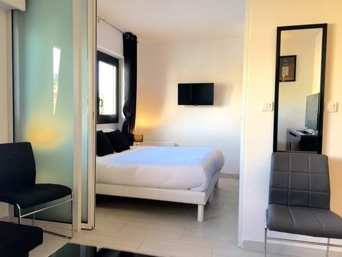 Rue D'antibes Appartement *